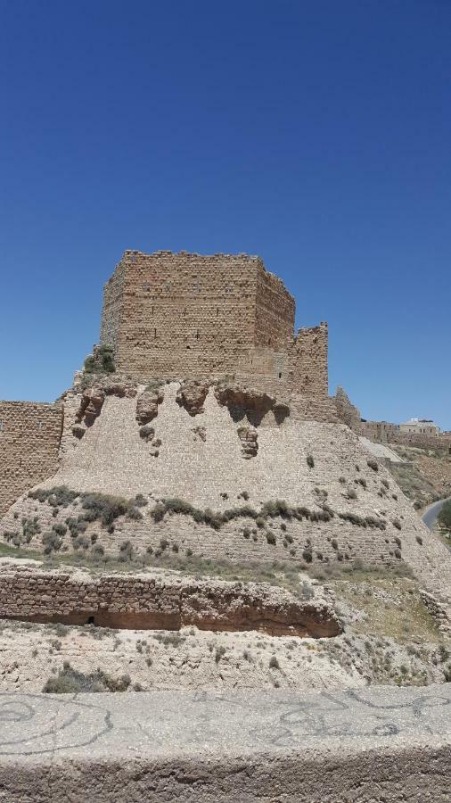 Castle House Apartment Karak Exterior foto